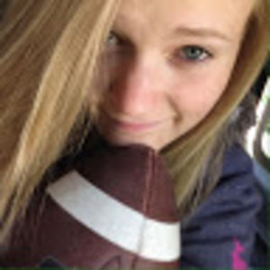 Meet your Posher, Larissa